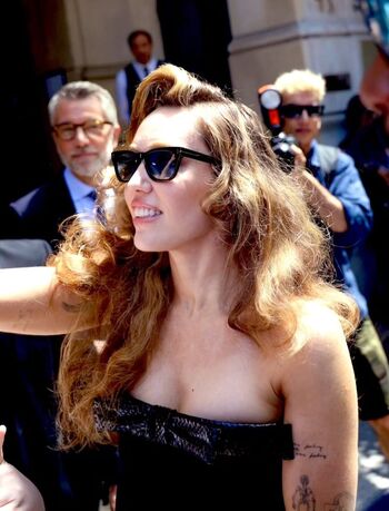 Full leaked Miley cyrus private onlyfans photo