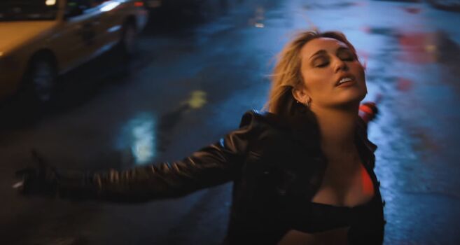 Full leaked Miley cyrus page private onlyfans photo