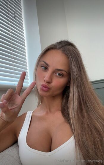 Full leaked Mileyreyes private onlyfans photo