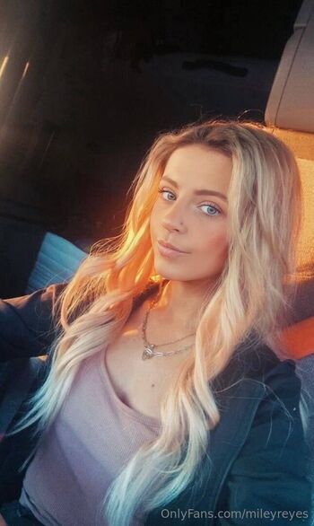 Full leaked Mileyreyes private onlyfans photo