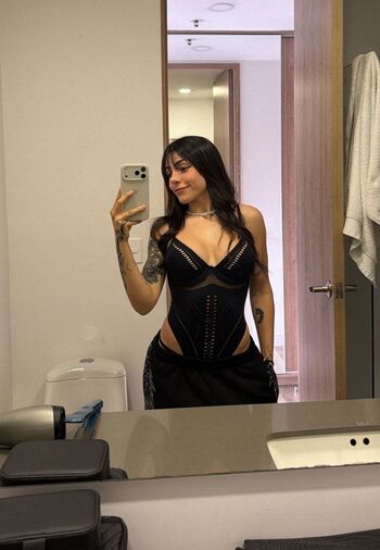 Full leaked Milica yb private onlyfans photo