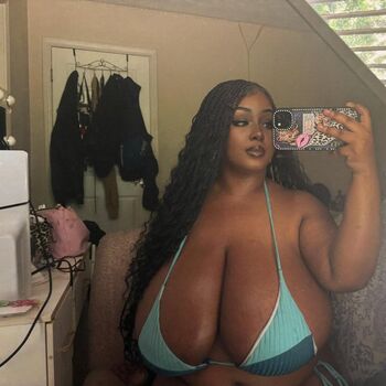 Full leaked Milkmami private onlyfans photo