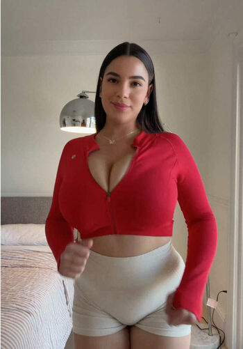 Full leaked Mia krystal/ private onlyfans photo