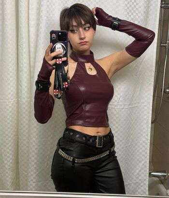 mimidoescosplay