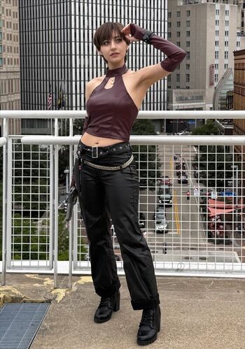mimidoescosplay