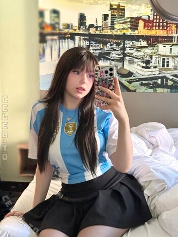 Full leaked Mina min page private onlyfans photo