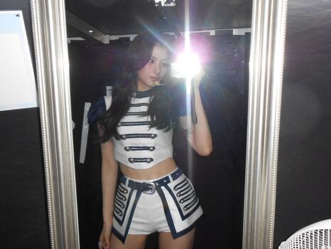 Minatozaki Sana (TWICE)