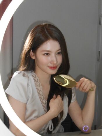 Full leaked Minatozaki sana page private onlyfans photo