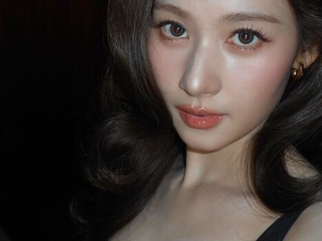 Full leaked Minatozaki sana page private onlyfans photo