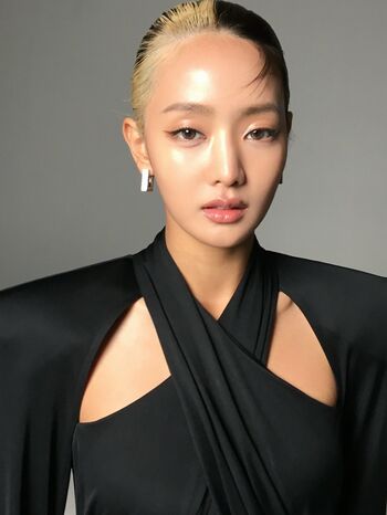 Minnie (Nicha Yontararak - I-dle