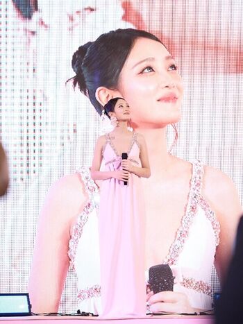 Minnie (Nicha Yontararak - I-dle