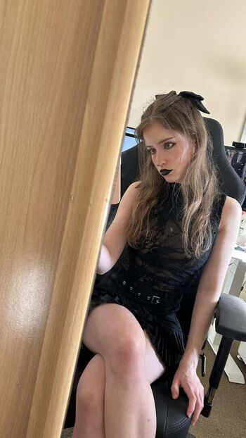Full leaked Mira page private onlyfans photo