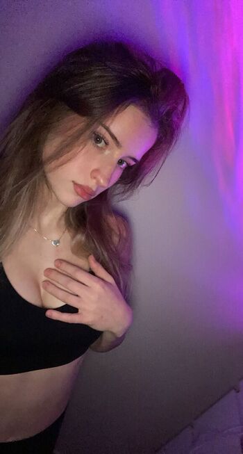 Full leaked Mira private onlyfans photo