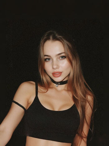 Full leaked Mira levels private onlyfans photo