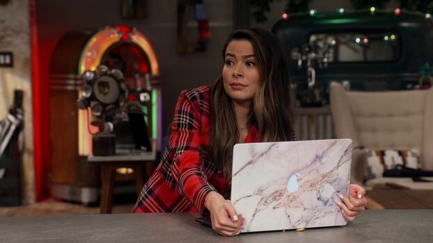Miranda Cosgrove