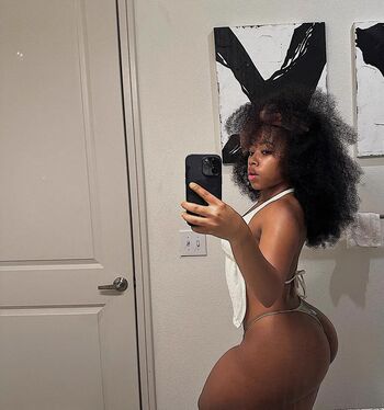 Full leaked Miranda linzy private onlyfans photo