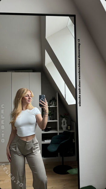 Full leaked Miras space private onlyfans photo