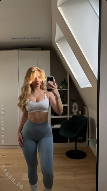 Full leaked Miras space private onlyfans photo