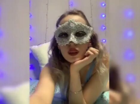 Full leaked Miras private onlyfans photo