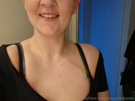 miss cute boobs