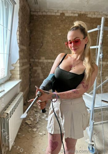 Full leaked Miss eli private onlyfans photo