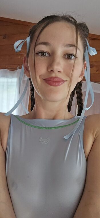 Full leaked Missalice page private onlyfans photo