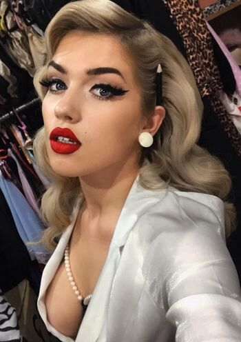Missbunnybrown