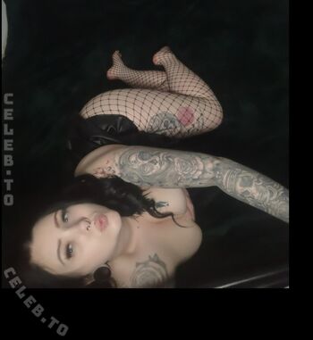 Misscurvy7