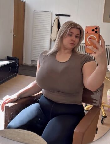 Full leaked Missparaskeva page private onlyfans photo