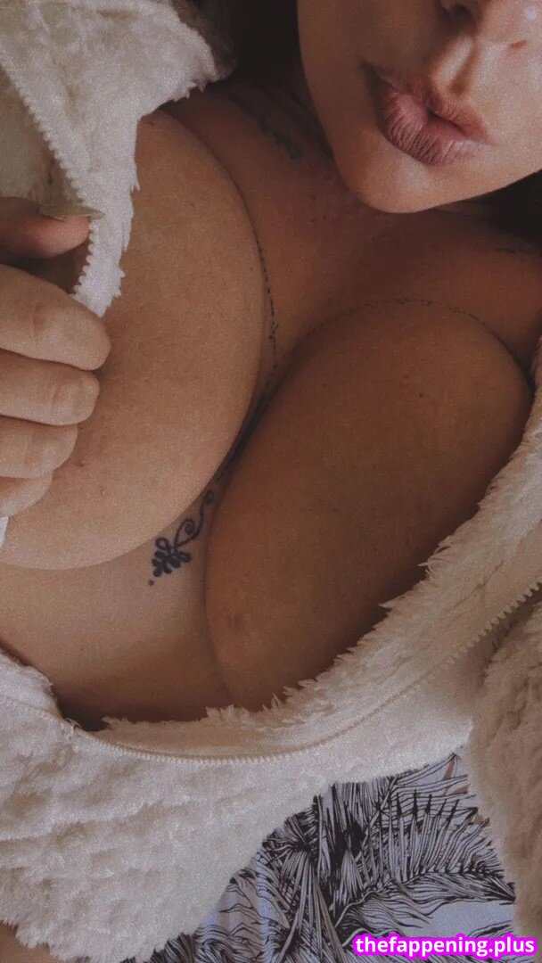 Mmedocile / https: / mme-docile Naken OnlyFans Foto #12