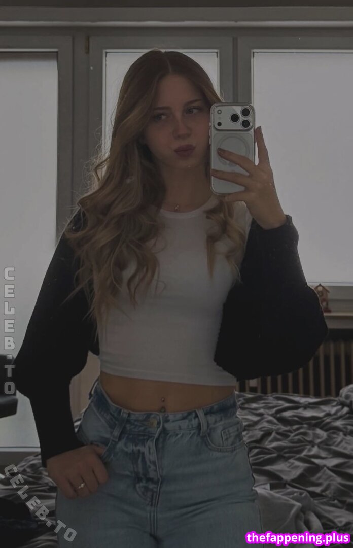 melleeh / mmelleh Nude OnlyFans Photo #31