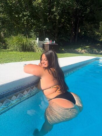 Full leaked Mmmariiis private onlyfans photo