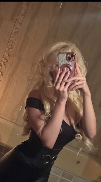 Mochidolll (Veroodle)