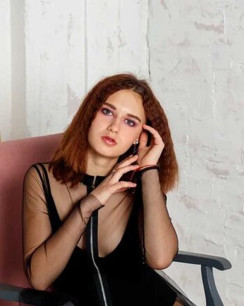 Model Olya