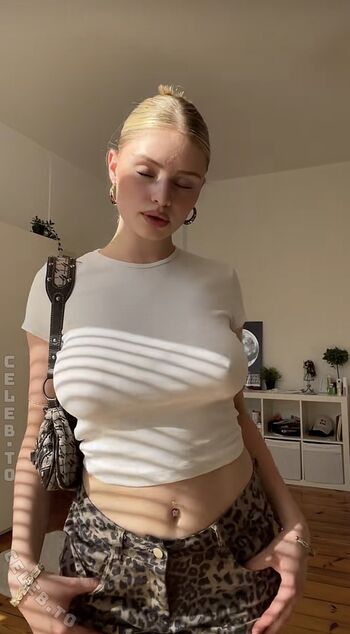 Full leaked Moechtegernmieze private onlyfans photo