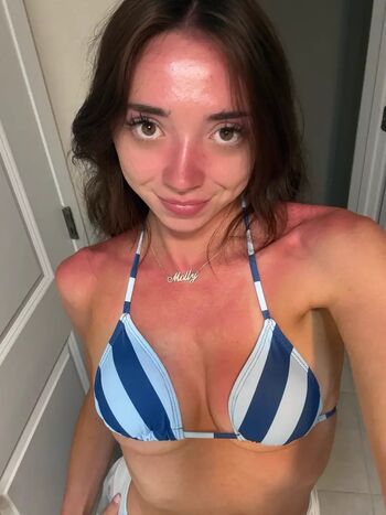 Full leaked Mol ly moon private onlyfans photo