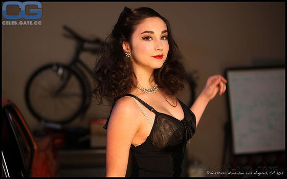 Molly Ephraim