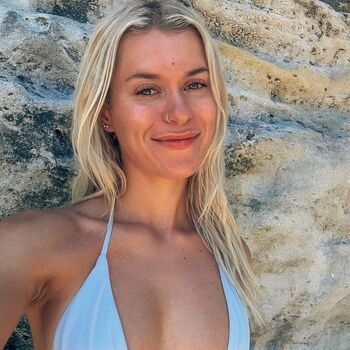 Full leaked Mollydixon private onlyfans photo