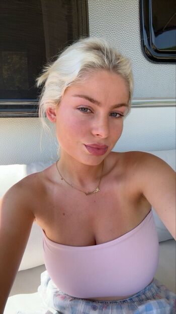 Full leaked Mollymercedes private onlyfans photo
