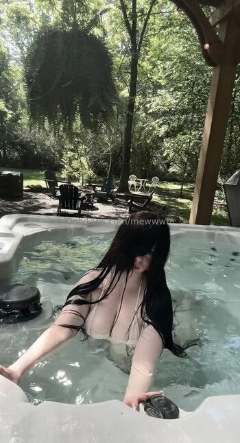 Full leaked Mollymew private onlyfans photo