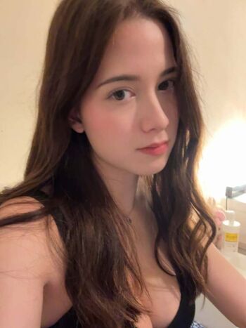 Full leaked Mollyswes private onlyfans photo