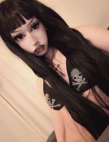 Full leaked Moly sika private onlyfans photo