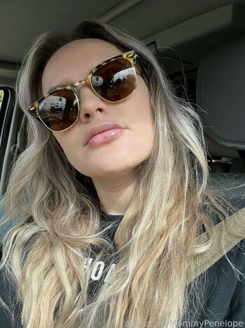 Full leaked Mommy penelope private onlyfans photo