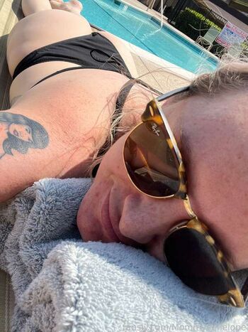 Full leaked Mommy penelope private onlyfans photo