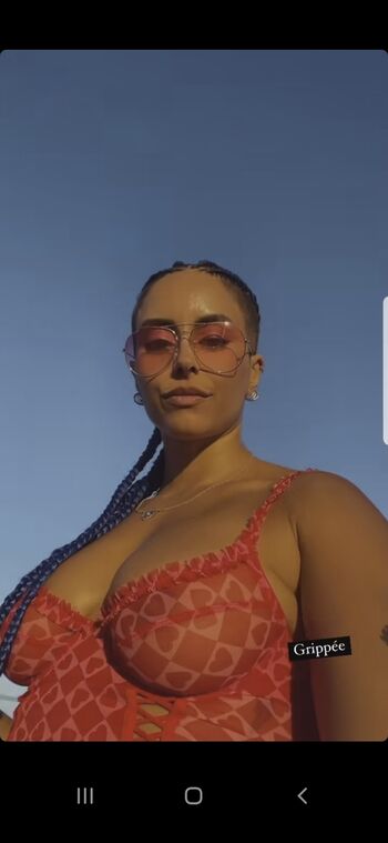 Full leaked Mommy yoshii private onlyfans photo