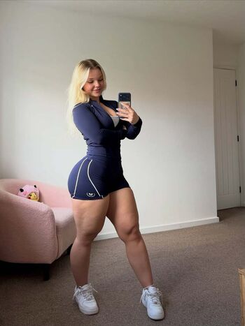 Full leaked Mommymewtwo private onlyfans photo