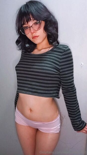 Momoiro Cosplay