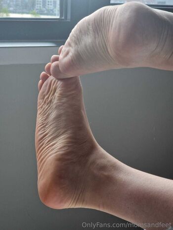 momsandfeet
