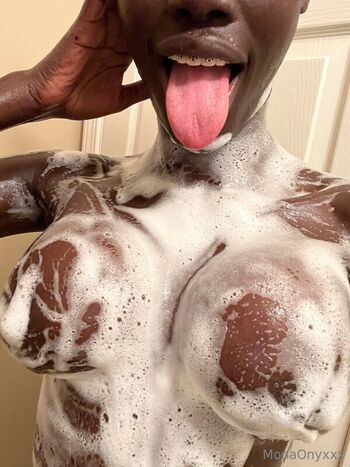 Full leaked Mona onyxxx private onlyfans photo