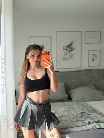 Full leaked Monamystery page private onlyfans photo